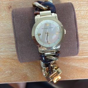 Micahel Kors watch